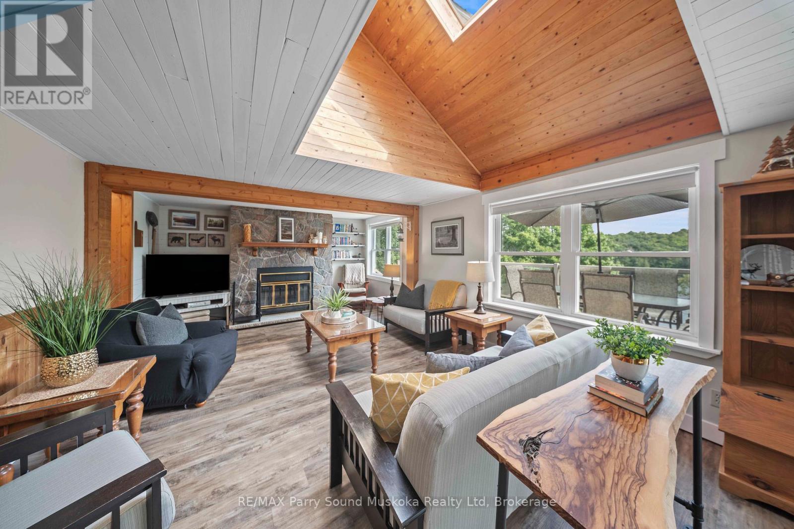 16 Golden Horseshoe Lane, Whitestone, Ontario  P0G 1G0 - Photo 3 - X12854918