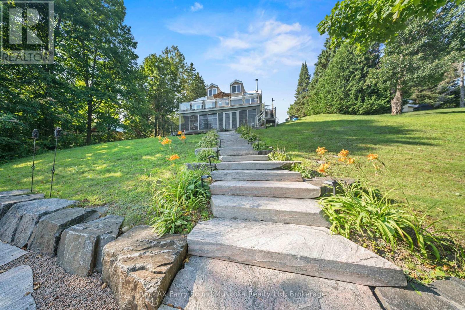 16 Golden Horseshoe Lane, Whitestone, Ontario  P0G 1G0 - Photo 48 - X12854918