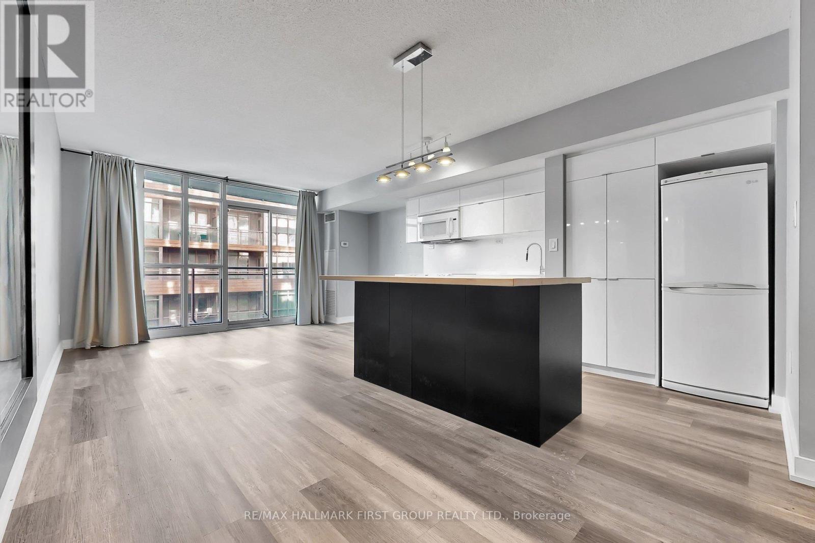 530 - 21 Iceboat Terrace, Toronto (Waterfront Communities), Ontario  M5V 4A9 - Photo 36 - C12854810