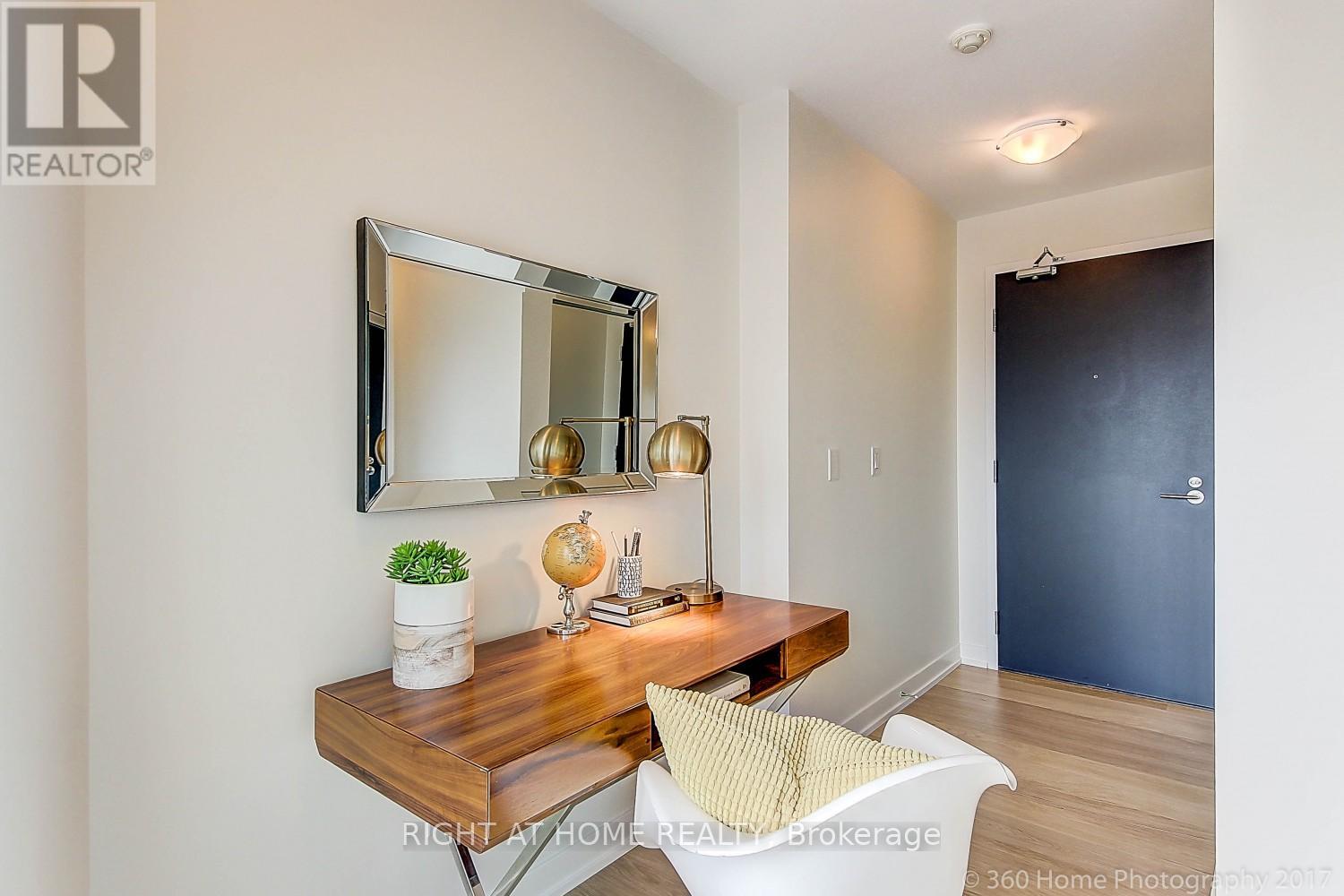 1613 - 105 GEORGE STREET, Toronto, Ontario