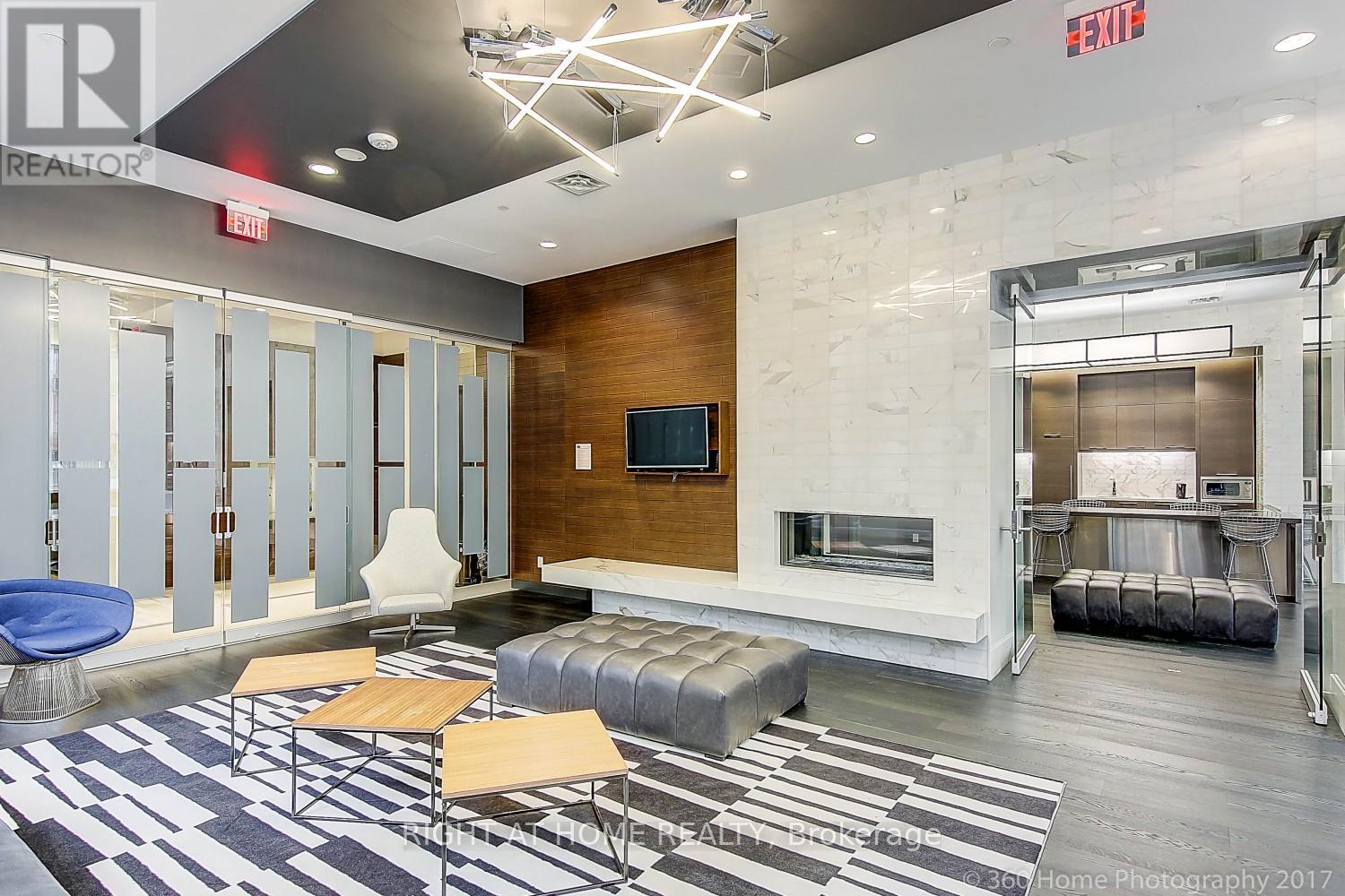 1613 - 105 George Street, Toronto, Ontario  M5A 2N4 - Photo 34 - C12854892