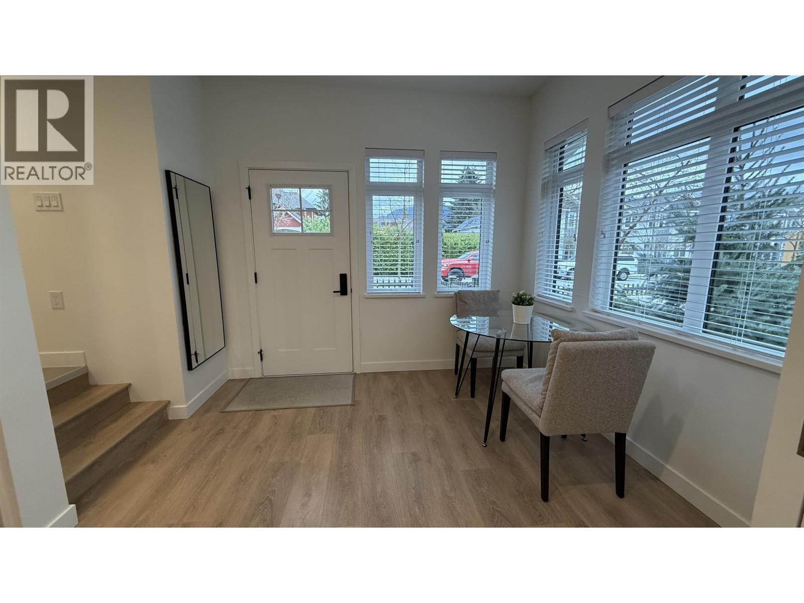 2825 St. George Street, Port Moody, British Columbia  V3H 0L6 - Photo 2 - R3096932