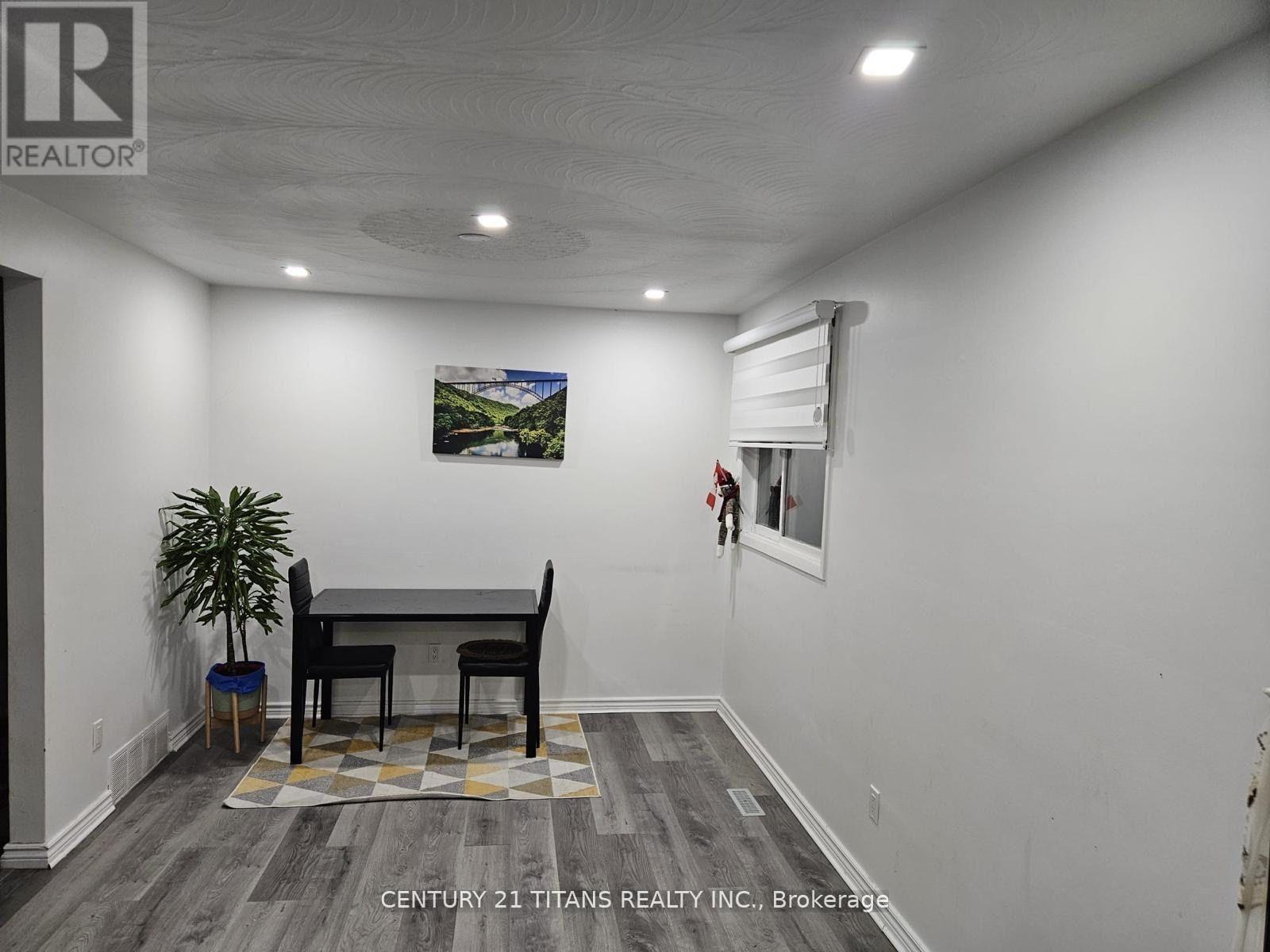 Main Floor - 499 Wilson Road N, Oshawa, Ontario  L1G 6E8 - Photo 5 - E12854858