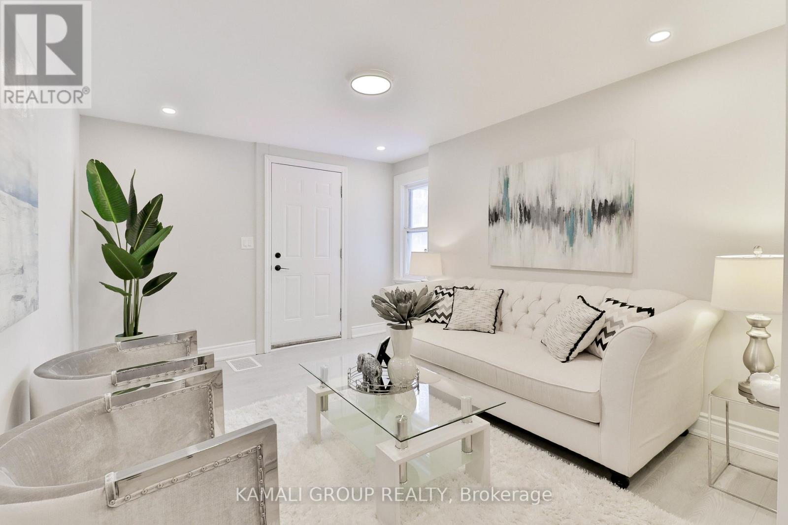 #2 - 93 MCMILLAN DRIVE, Oshawa, Ontario