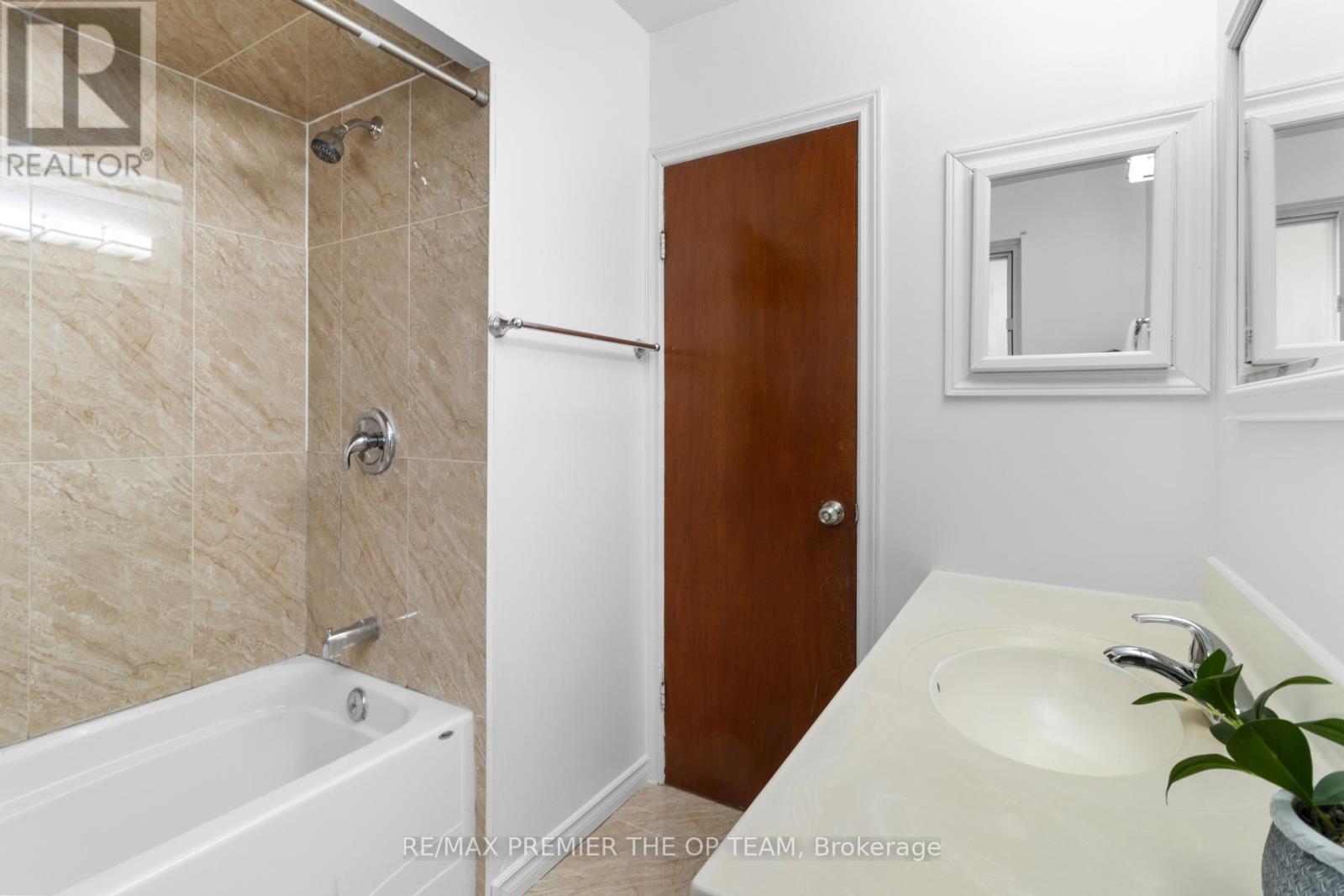 16 Brantwood Drive, Toronto, Ontario  M1H 2G6 - Photo 31 - E12854930