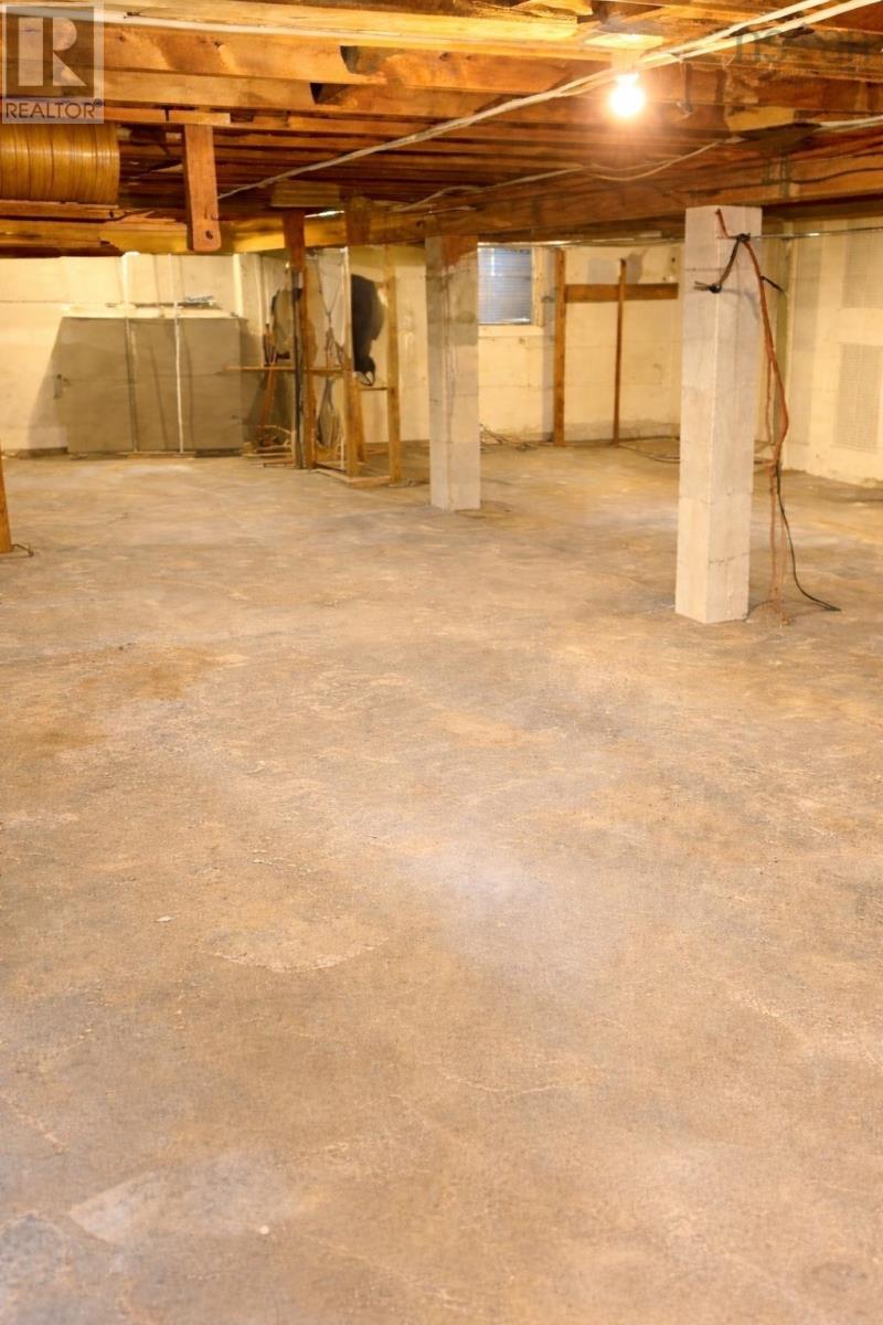 169 Crescent Street, Bridgewater, Nova Scotia  B4V 1L1 - Photo 19 - 202526697