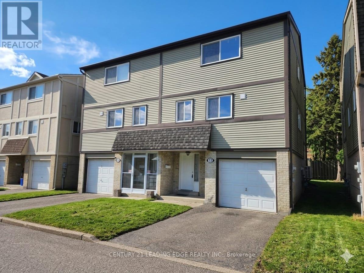 12 New Port Way, Markham, Ontario  L3T 2N2 - Photo 2 - N12854844