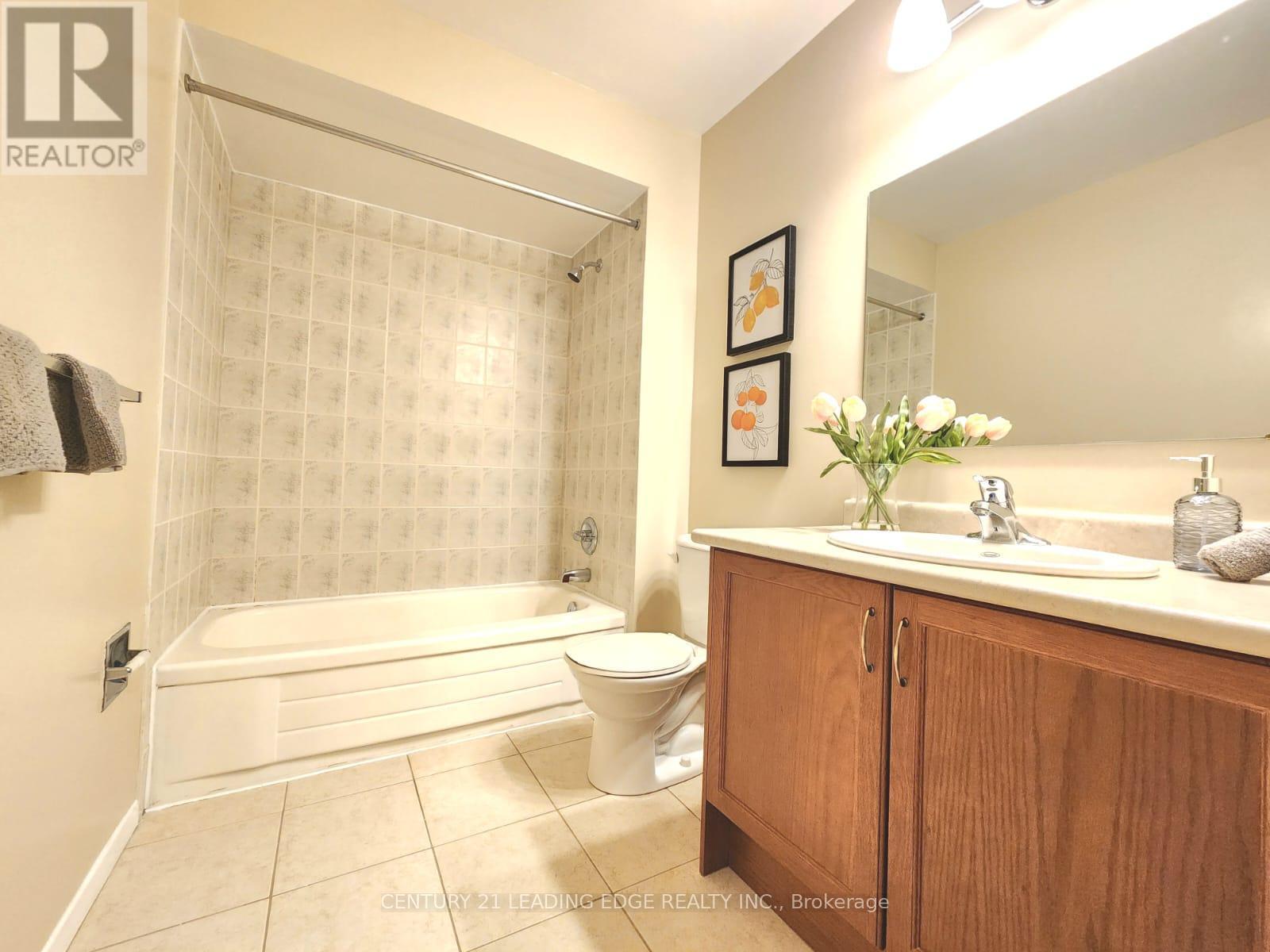 12 New Port Way, Markham, Ontario  L3T 2N2 - Photo 21 - N12854844