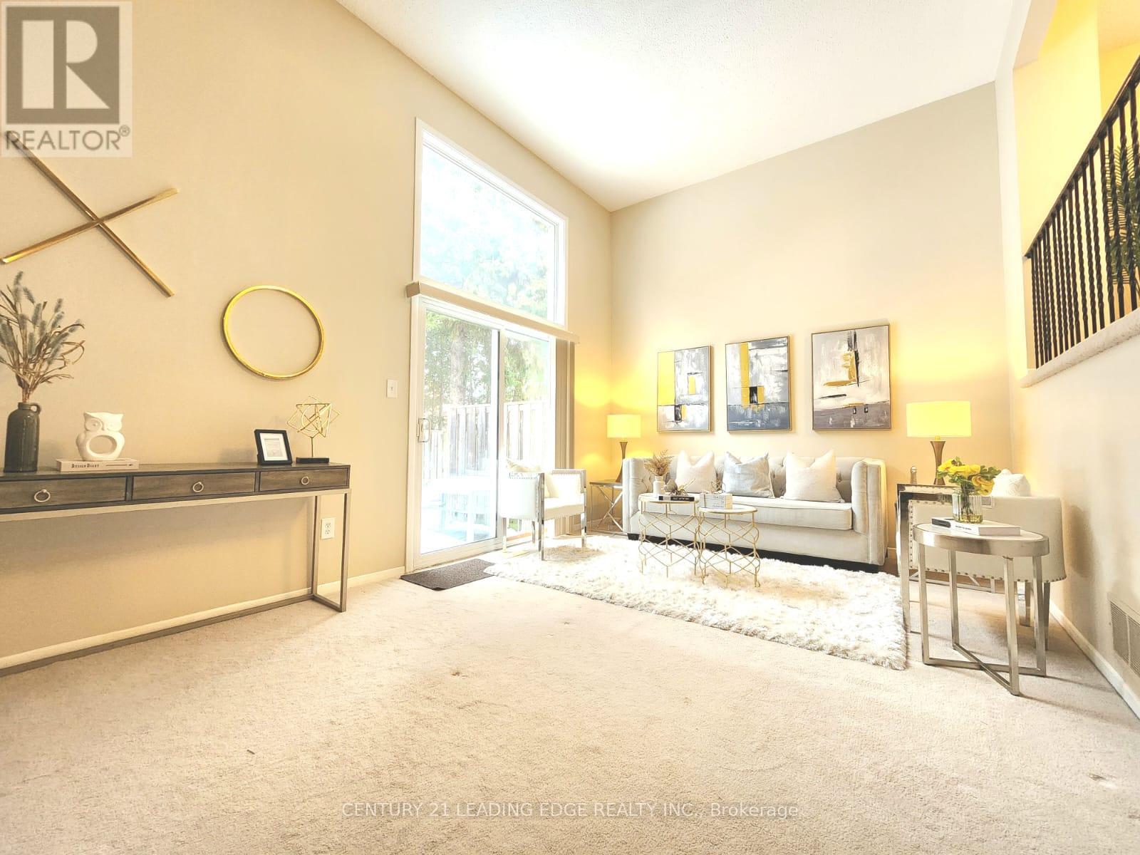 12 New Port Way, Markham, Ontario  L3T 2N2 - Photo 5 - N12854844