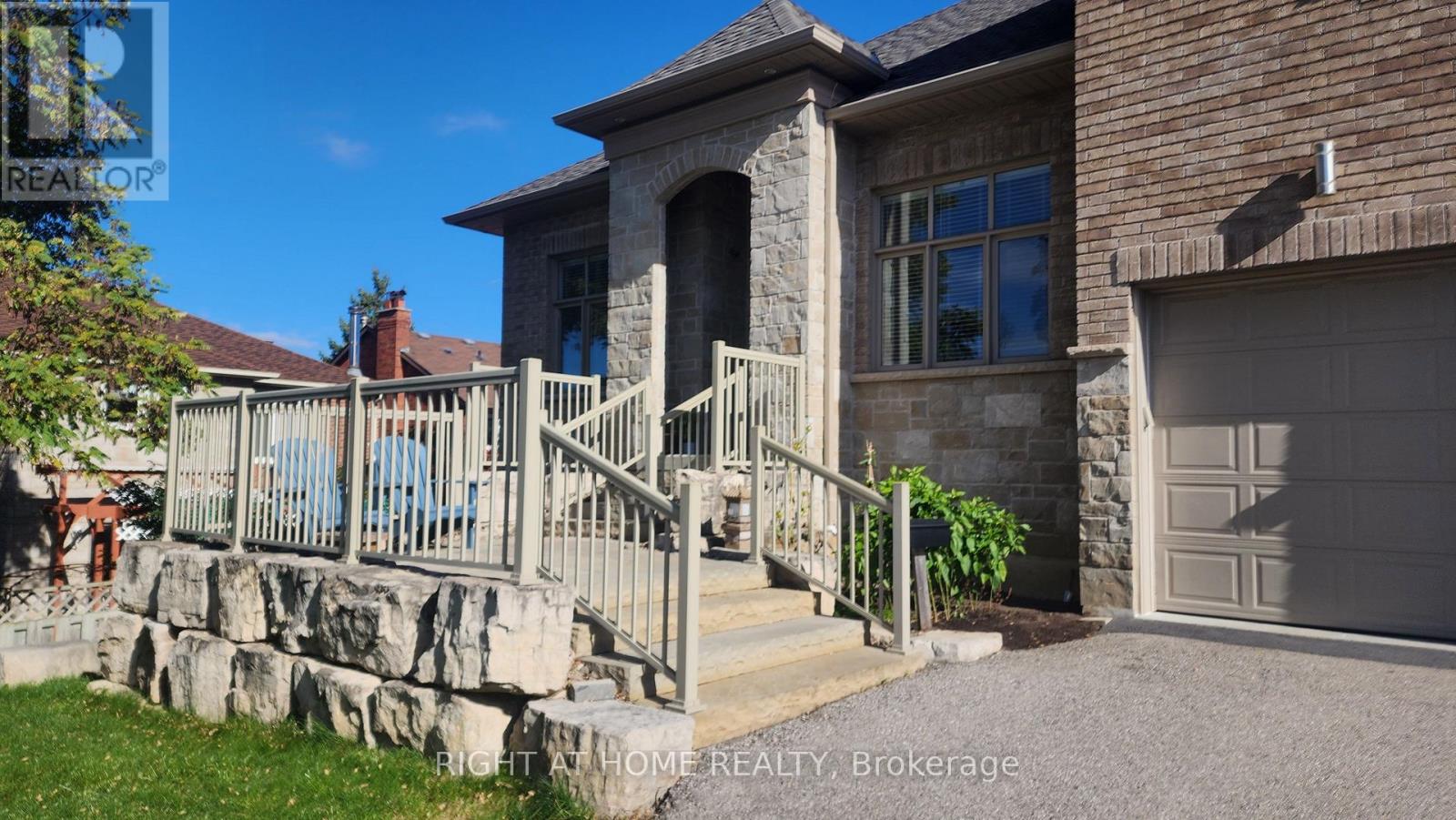 53 Rockwell Road, Richmond Hill (Doncrest), Ontario  L4B 1A9 - Photo 2 - N12854872