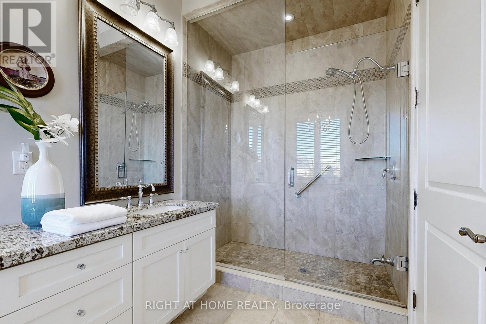 53 Rockwell Road, Richmond Hill (Doncrest), Ontario  L4B 1A9 - Photo 26 - N12854872