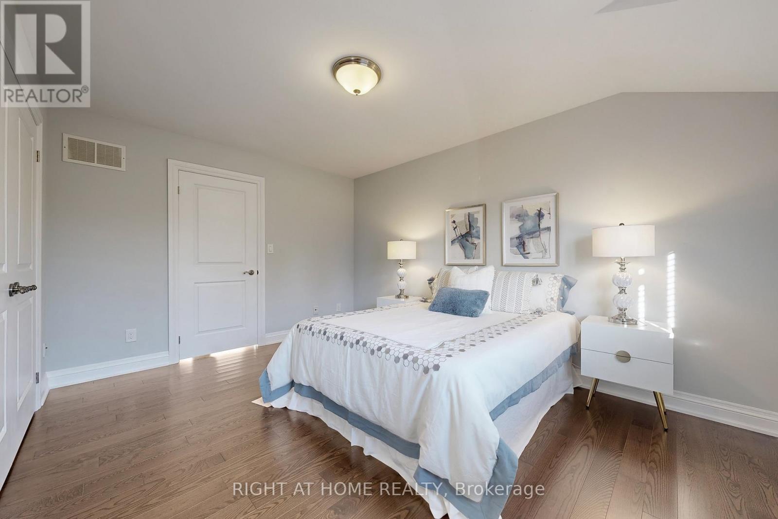 53 Rockwell Road, Richmond Hill (Doncrest), Ontario  L4B 1A9 - Photo 28 - N12854872