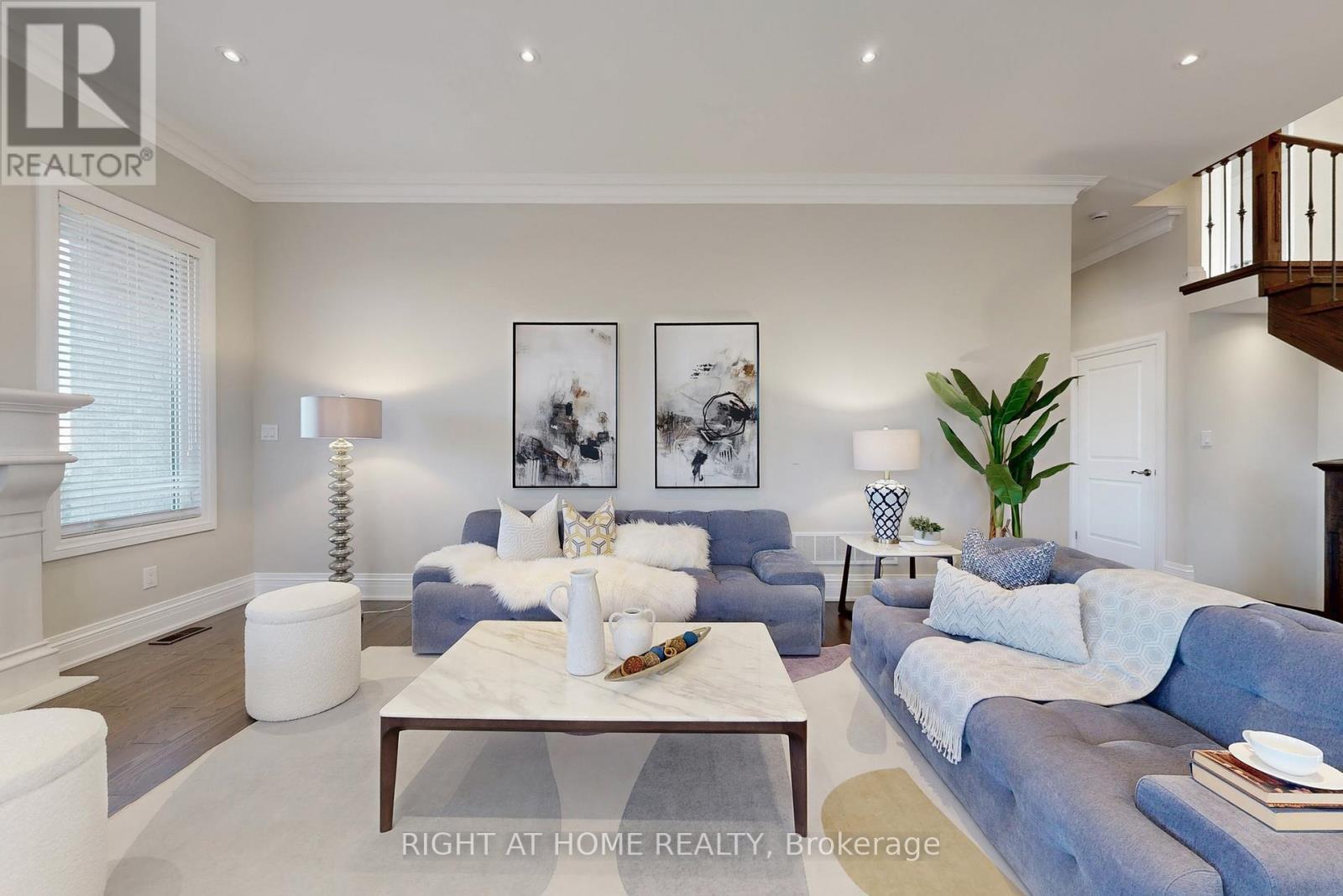 53 Rockwell Road, Richmond Hill (Doncrest), Ontario  L4B 1A9 - Photo 8 - N12854872