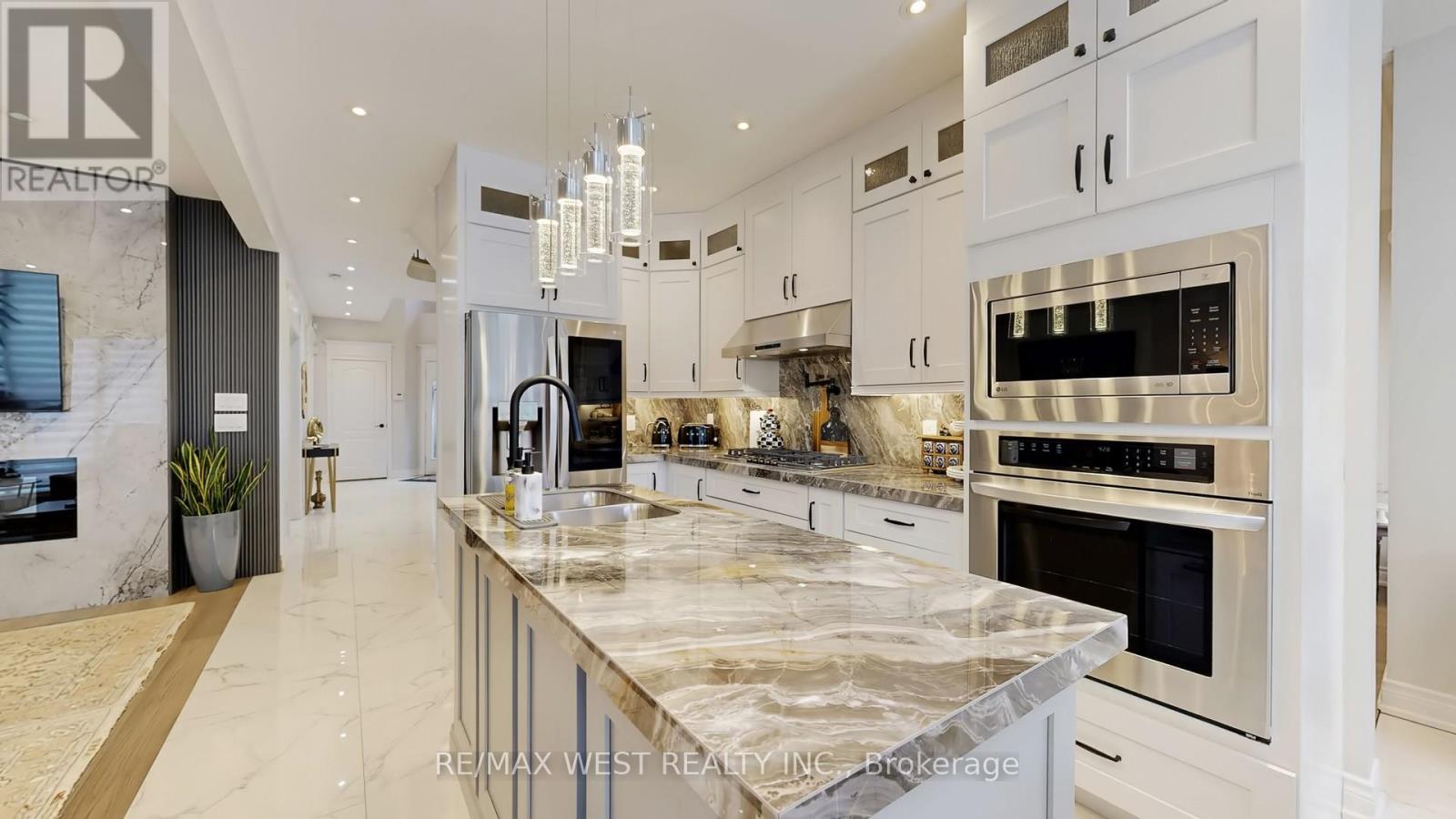 31 Mulholland Drive, Vaughan (Beverley Glen), Ontario  L4J 7T7 - Photo 11 - N12854910