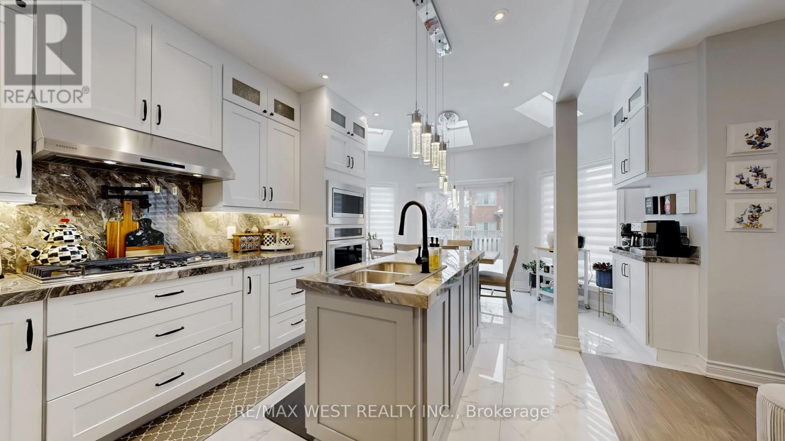 31 Mulholland Drive, Vaughan (Beverley Glen), Ontario  L4J 7T7 - Photo 12 - N12854910