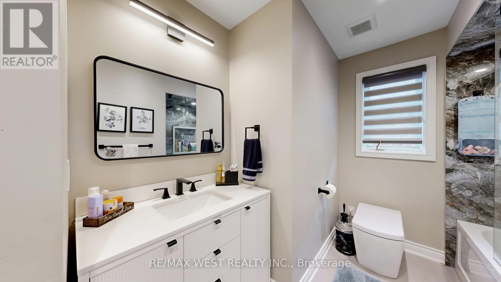 31 Mulholland Drive, Vaughan (Beverley Glen), Ontario  L4J 7T7 - Photo 33 - N12854910