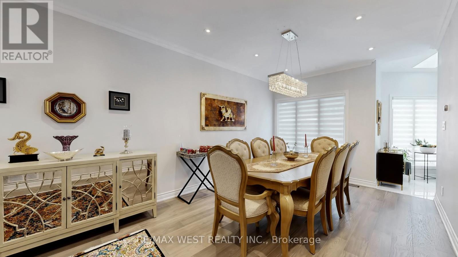 31 Mulholland Drive, Vaughan (Beverley Glen), Ontario  L4J 7T7 - Photo 4 - N12854910