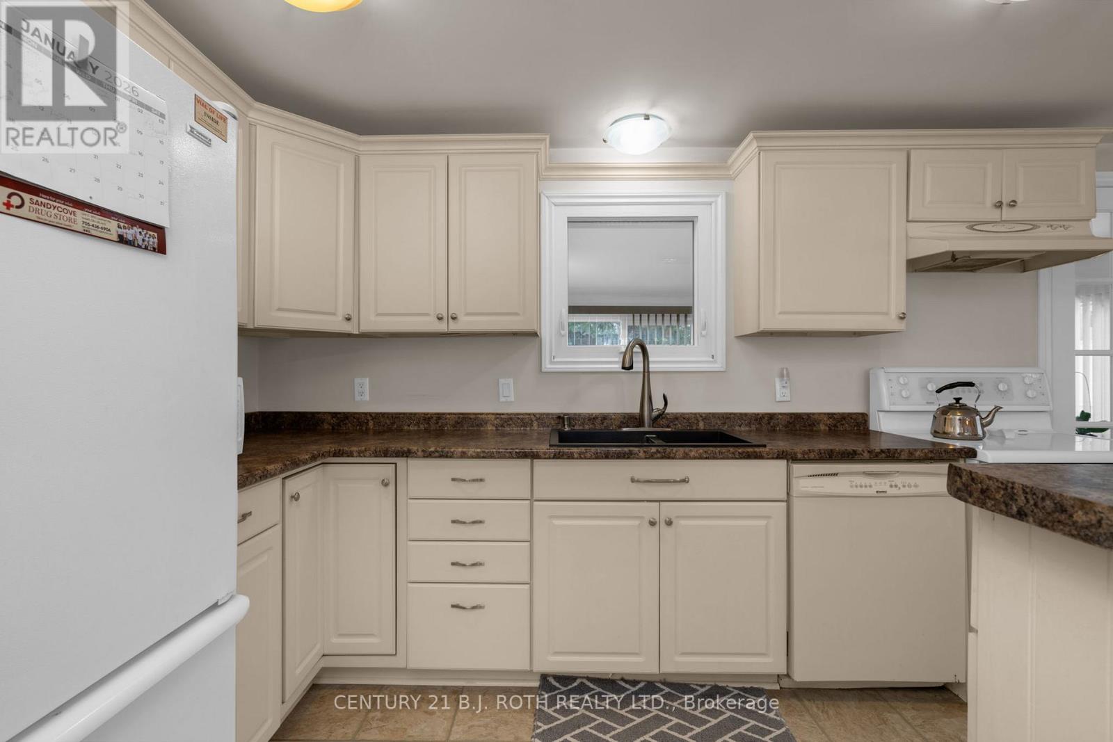 73 Main Street, Innisfil, Ontario  L9S 1N2 - Photo 11 - N12854946