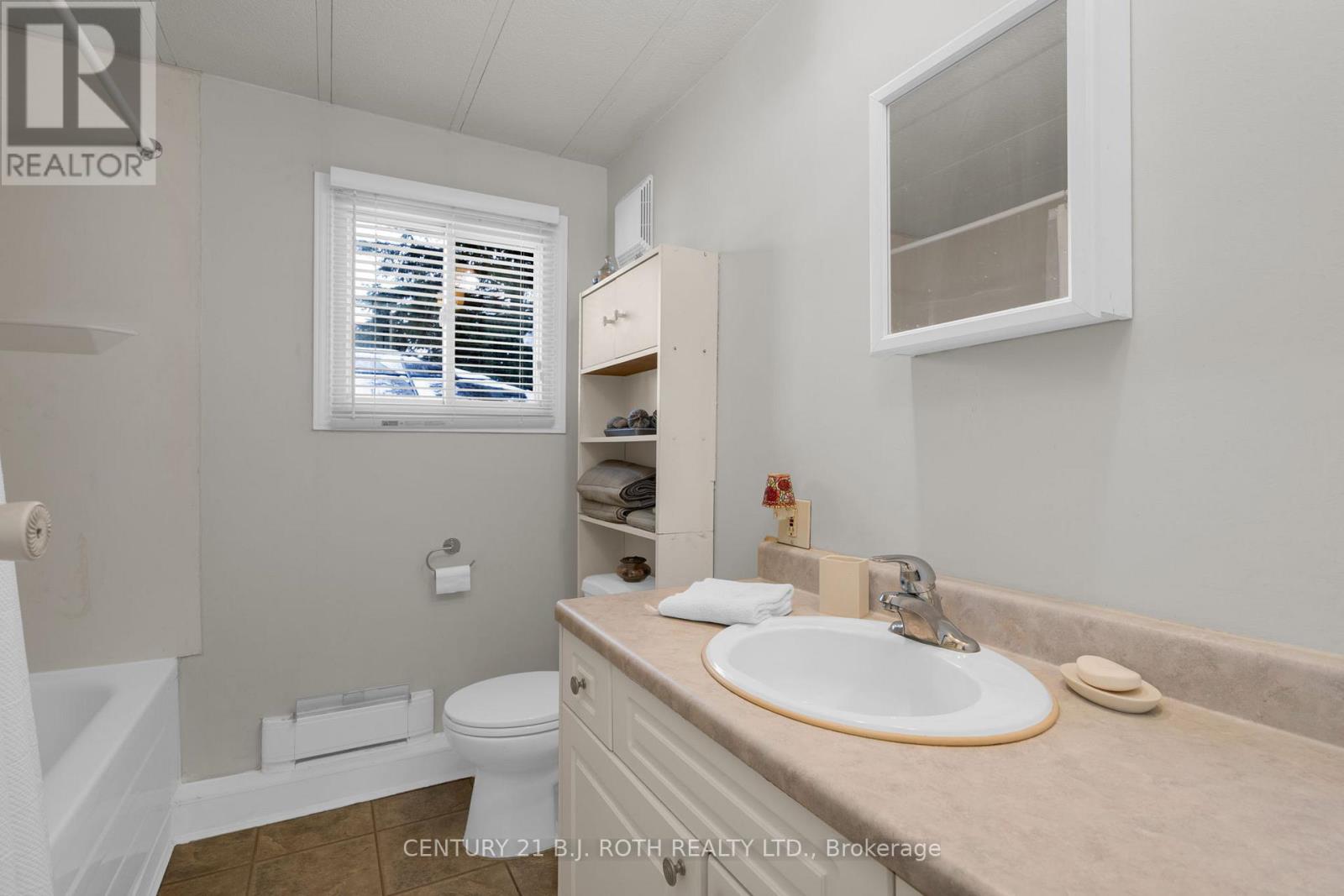 73 Main Street, Innisfil, Ontario  L9S 1N2 - Photo 16 - N12854946