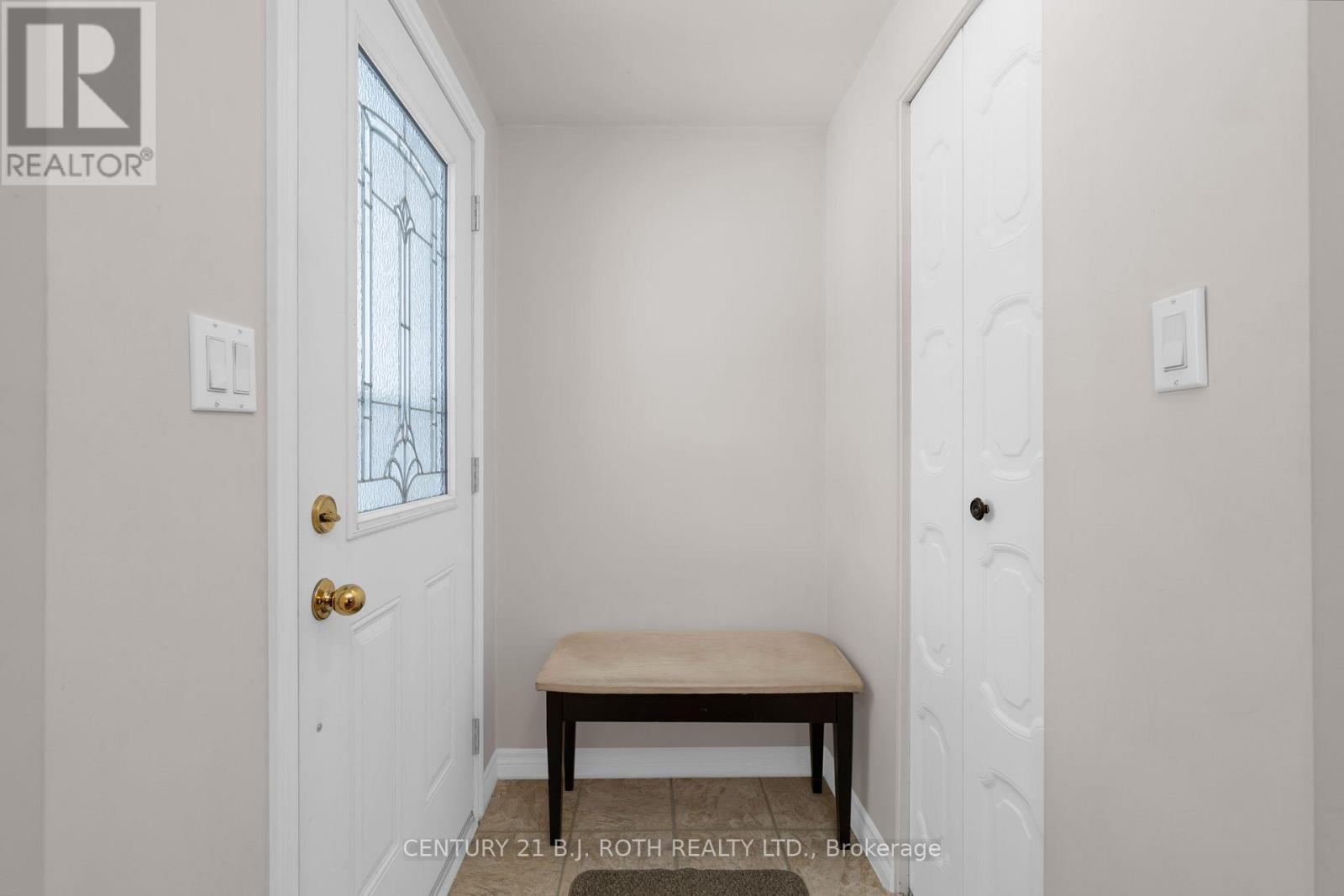 73 Main Street, Innisfil, Ontario  L9S 1N2 - Photo 3 - N12854946