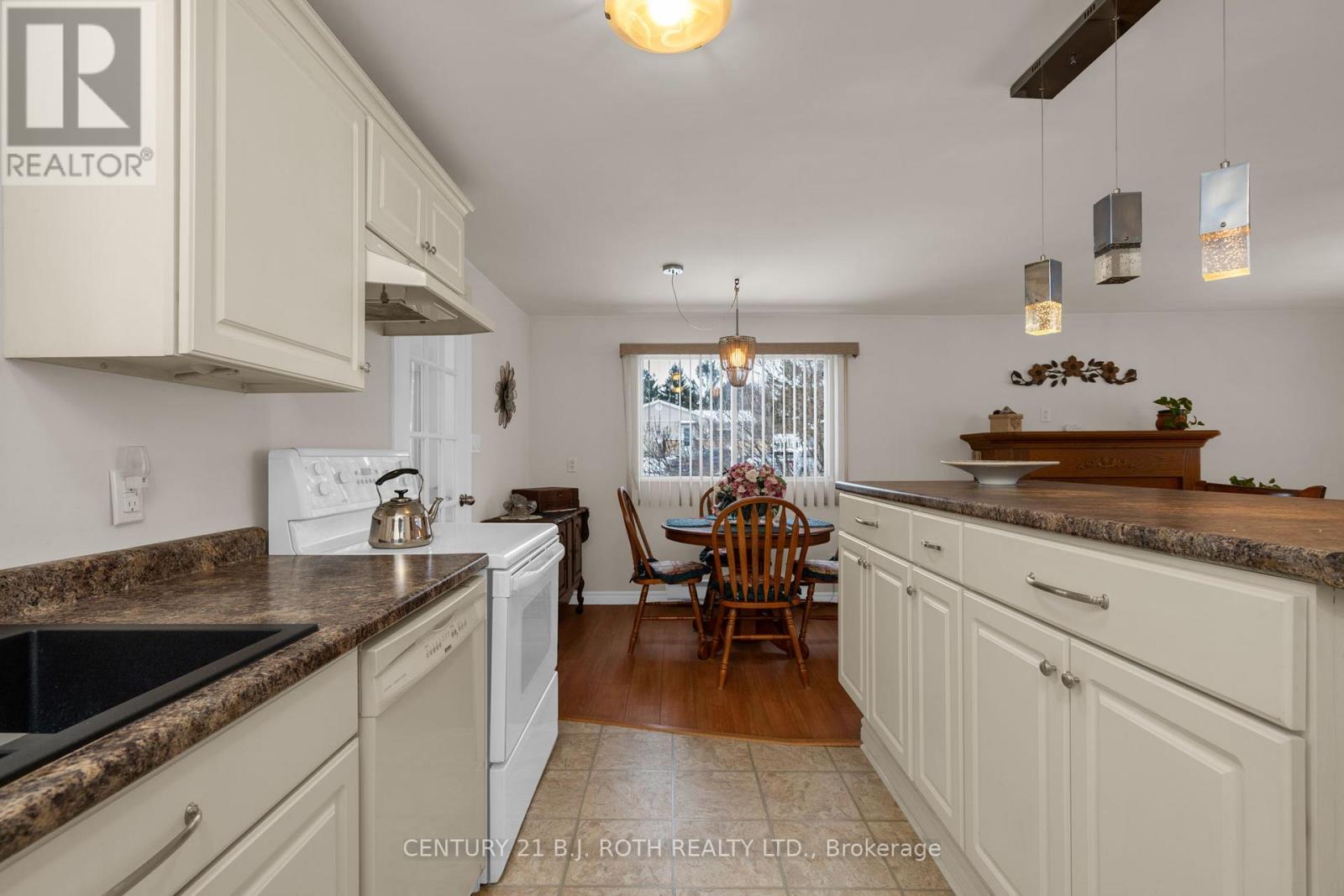 73 Main Street, Innisfil, Ontario  L9S 1N2 - Photo 9 - N12854946