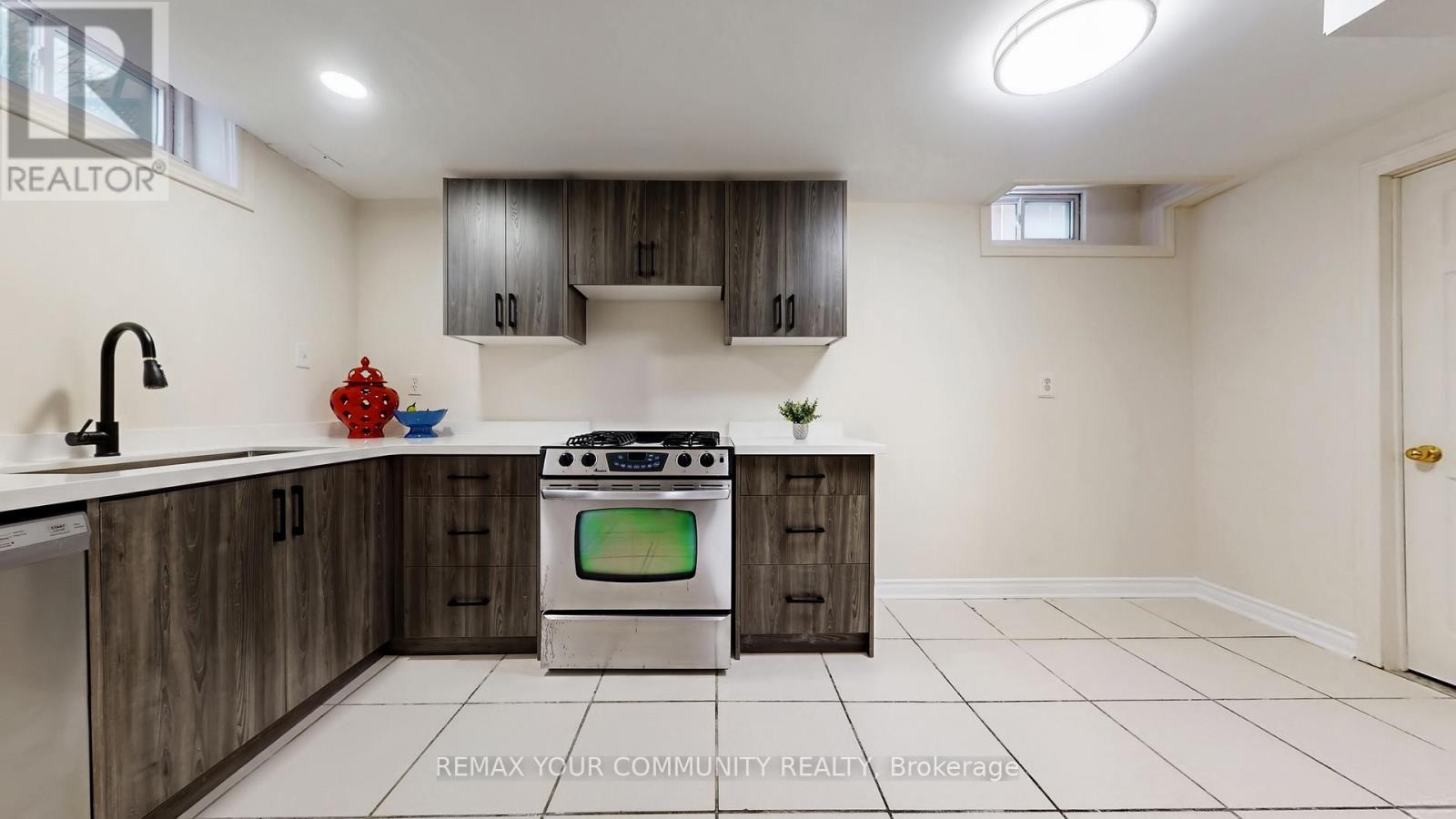 8734 Martin Grove Road, Vaughan, Ontario  L4H 1G2 - Photo 24 - N12854958