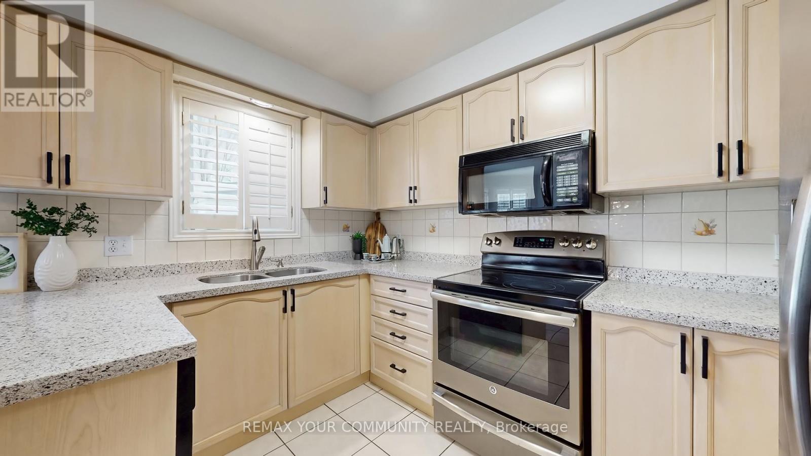 8734 Martin Grove Road, Vaughan, Ontario  L4H 1G2 - Photo 8 - N12854958