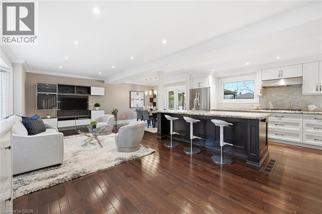 383 Cosburn Crescent, Burlington, Ontario  L7L 2W5 - Photo 5 - 40809043