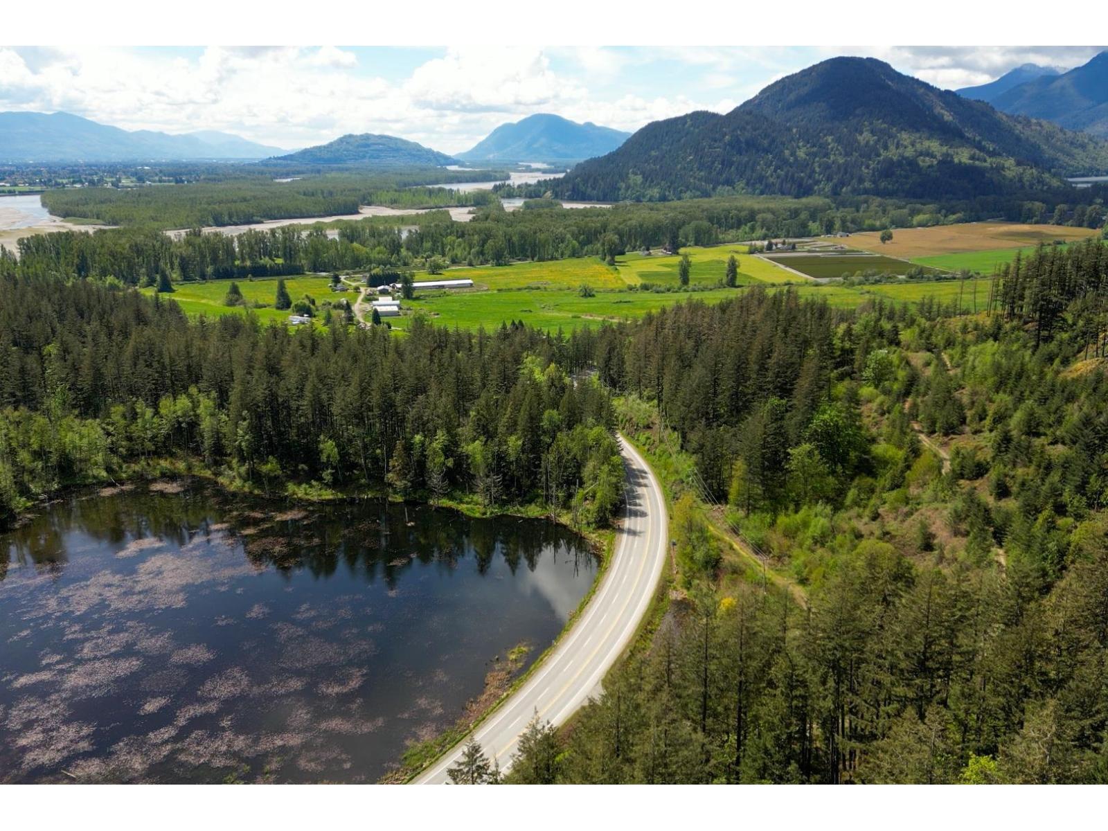 1724 Lougheed Highway, Mt Woodside, Mt Woodside, British Columbia  V0M 1A1 - Photo 6 - R3096240