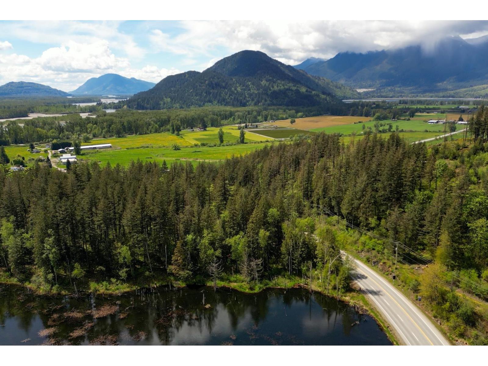 1724 Lougheed Highway, Mt Woodside, Mt Woodside, British Columbia  V0M 1A1 - Photo 9 - R3096240