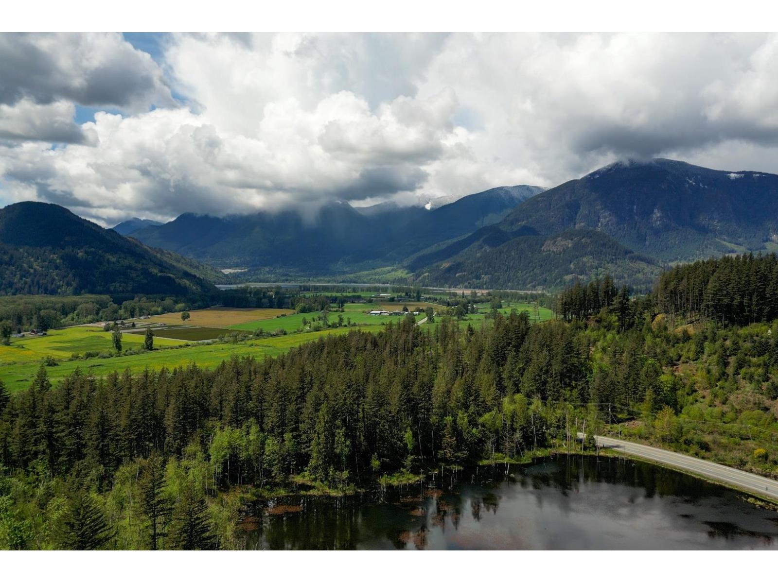 1724 LOUGHEED HIGHWAY|Mt Woodside, Mt Woodside, British Columbia