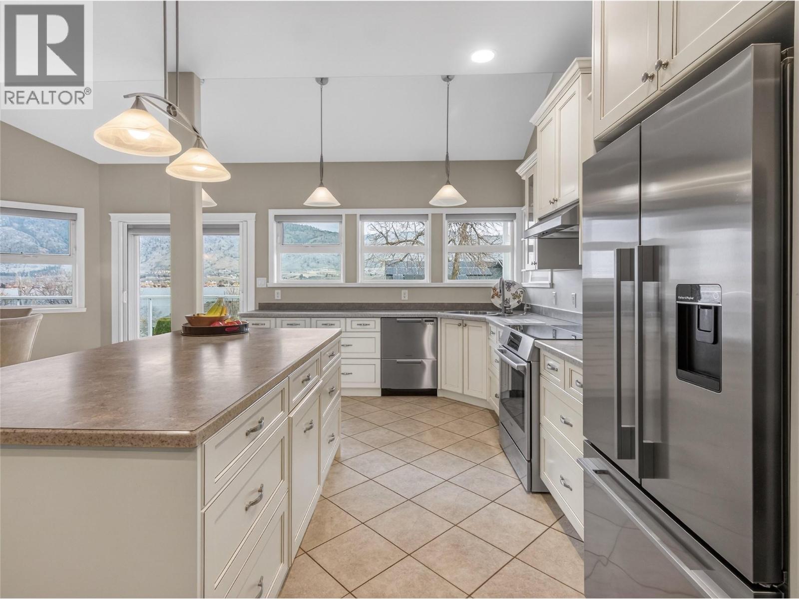 4005 Lobelia Drive, Osoyoos, British Columbia  V0H 1V1 - Photo 4 - 10377193