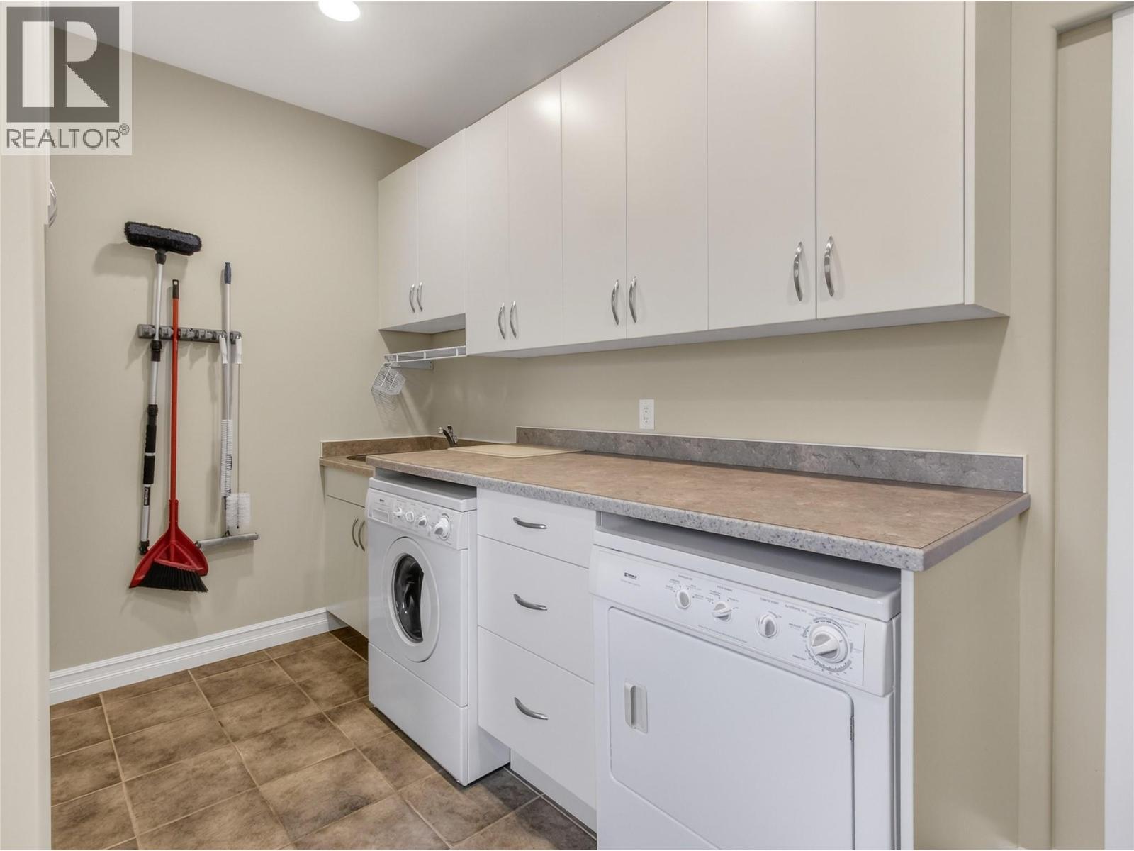 4005 Lobelia Drive, Osoyoos, British Columbia  V0H 1V1 - Photo 32 - 10377193