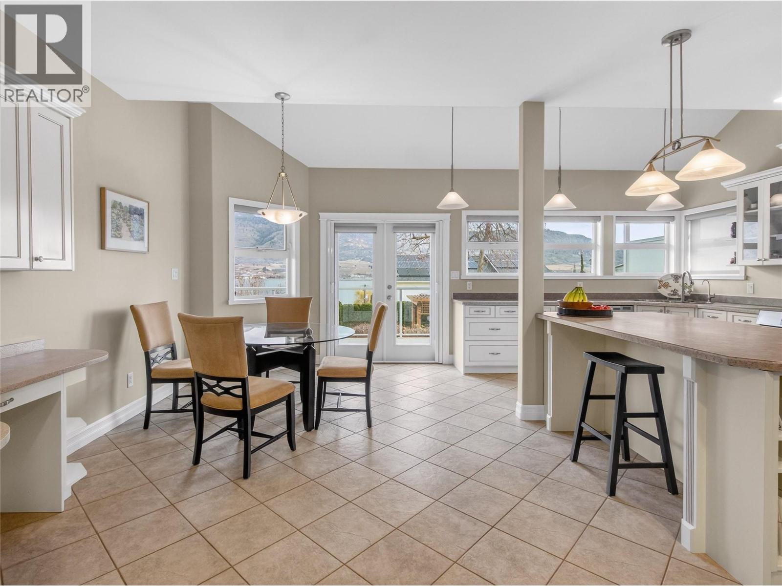 4005 Lobelia Drive, Osoyoos, British Columbia  V0H 1V1 - Photo 3 - 10377193