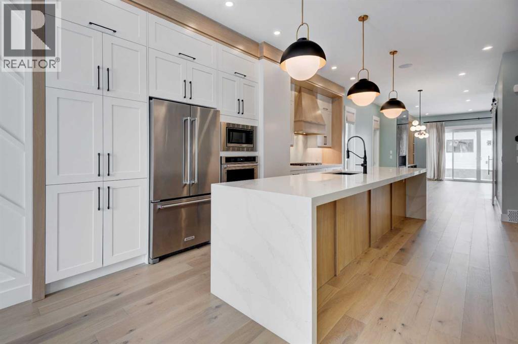 2425 27 Street Sw, Calgary, Alberta  T3E 2G2 - Photo 2 - A2290714