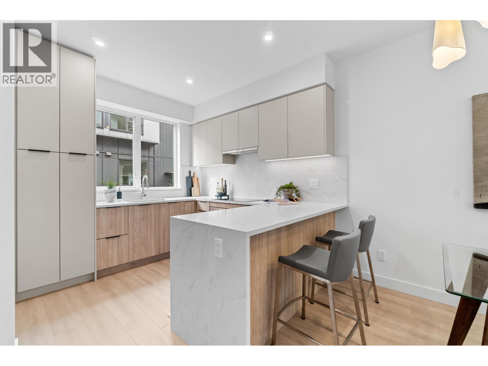 203 7161 17th Avenue, Burnaby, British Columbia  V3N 0K1 - Photo 6 - R3094728