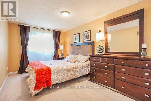 801 Edgehill Road N, Mississauga, Ontario  L5H 3Y2 - Photo 12 - W12854840