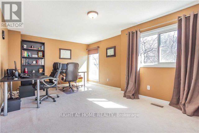 801 Edgehill Road N, Mississauga, Ontario  L5H 3Y2 - Photo 15 - W12854840