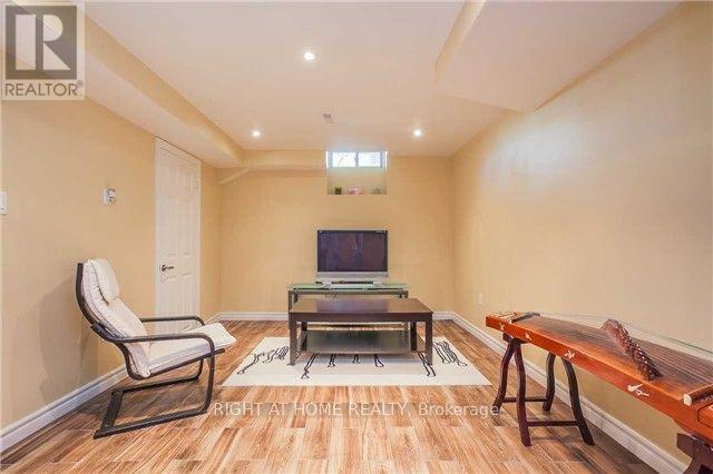 801 Edgehill Road N, Mississauga, Ontario  L5H 3Y2 - Photo 17 - W12854840