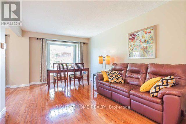 801 Edgehill Road N, Mississauga, Ontario  L5H 3Y2 - Photo 4 - W12854840