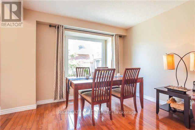 801 Edgehill Road N, Mississauga, Ontario  L5H 3Y2 - Photo 5 - W12854840