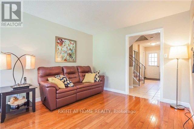 801 Edgehill Road N, Mississauga, Ontario  L5H 3Y2 - Photo 7 - W12854840