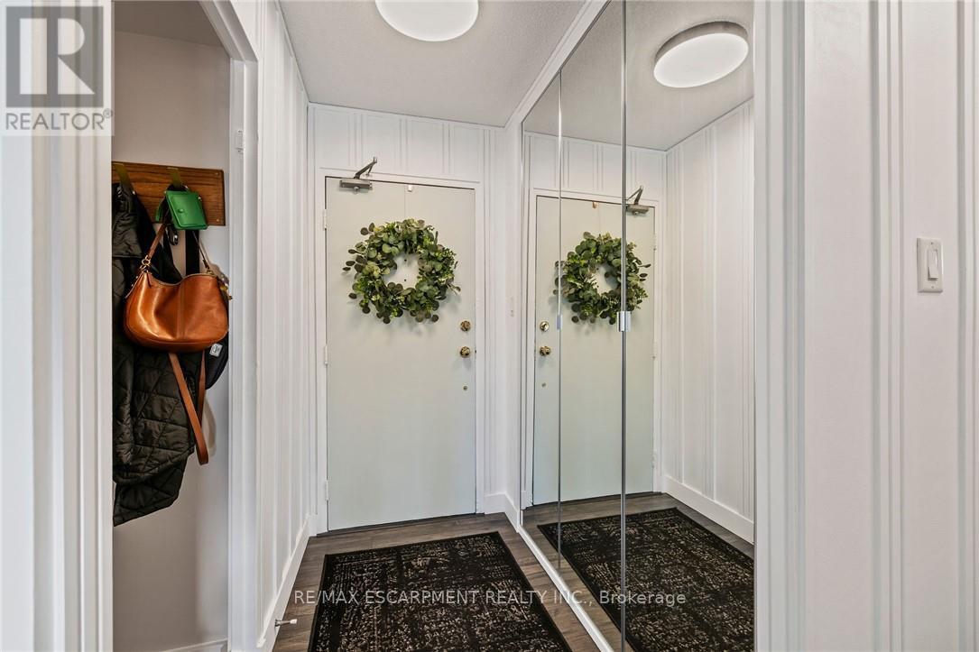 901 - 700 Dynes Road, Burlington, Ontario  L7N 3M2 - Photo 6 - W12854894