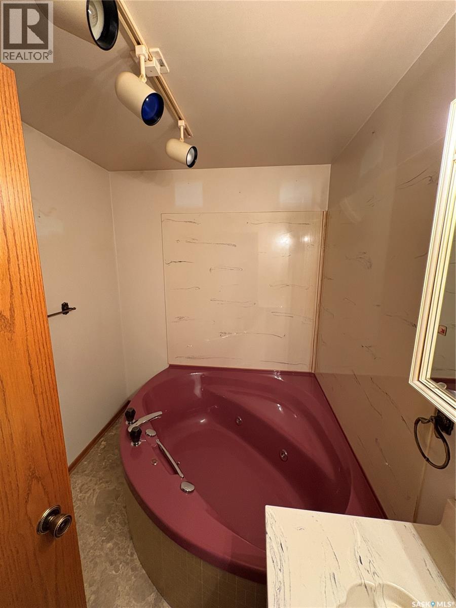 505 March Avenue E, Langenburg, Saskatchewan  S0A 2A0 - Photo 12 - SK029879