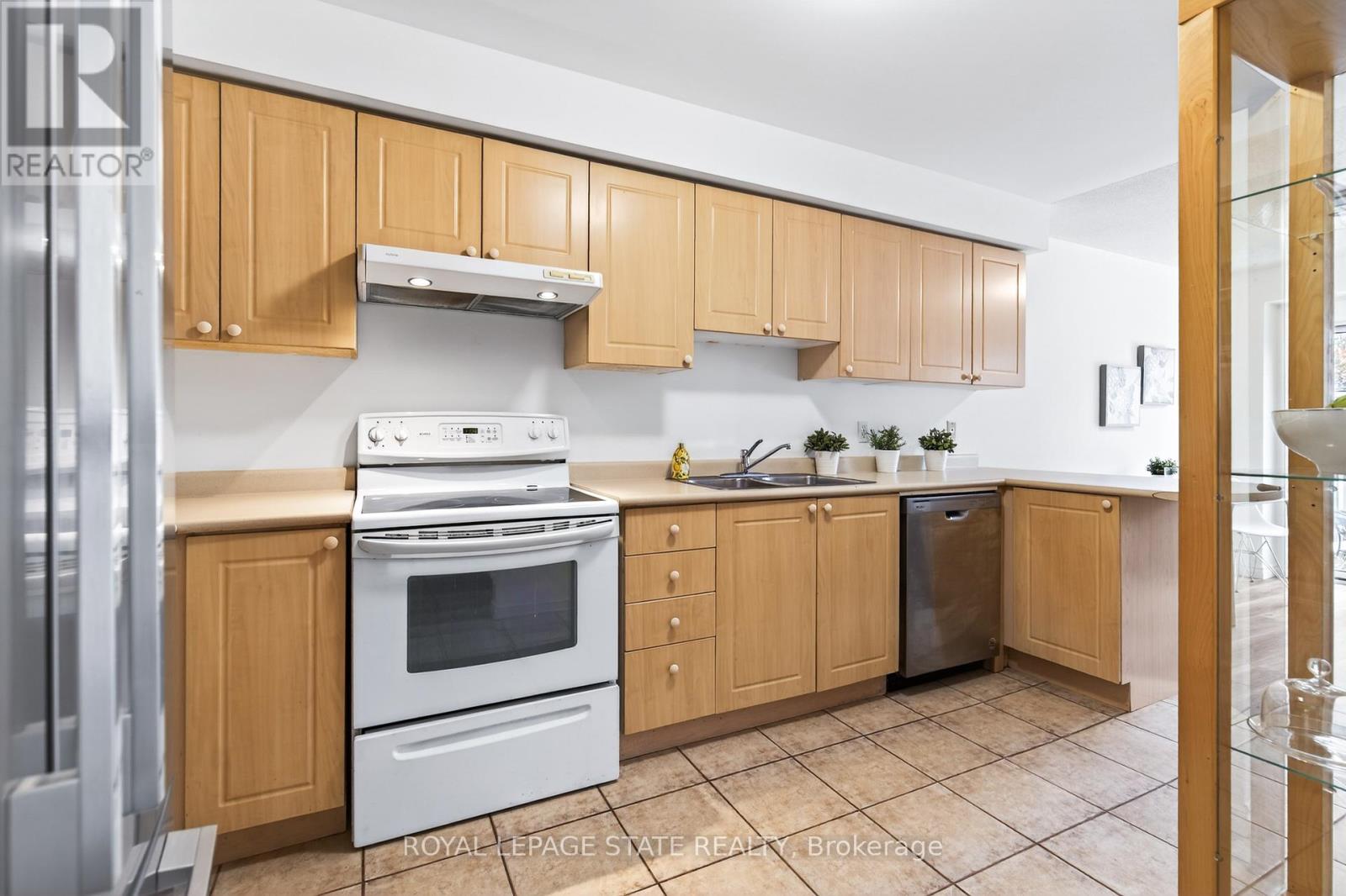 1279 Nottingham Avenue, Burlington (Mountainside), Ontario  L7P 2R5 - Photo 12 - W12854924