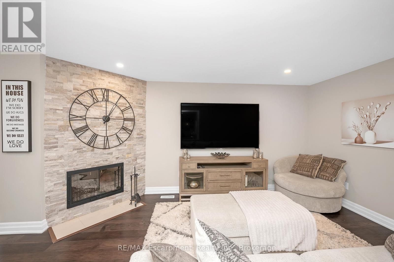 357 Nahani Way, Mississauga (Hurontario), Ontario  L4Z 3B1 - Photo 11 - W12855084