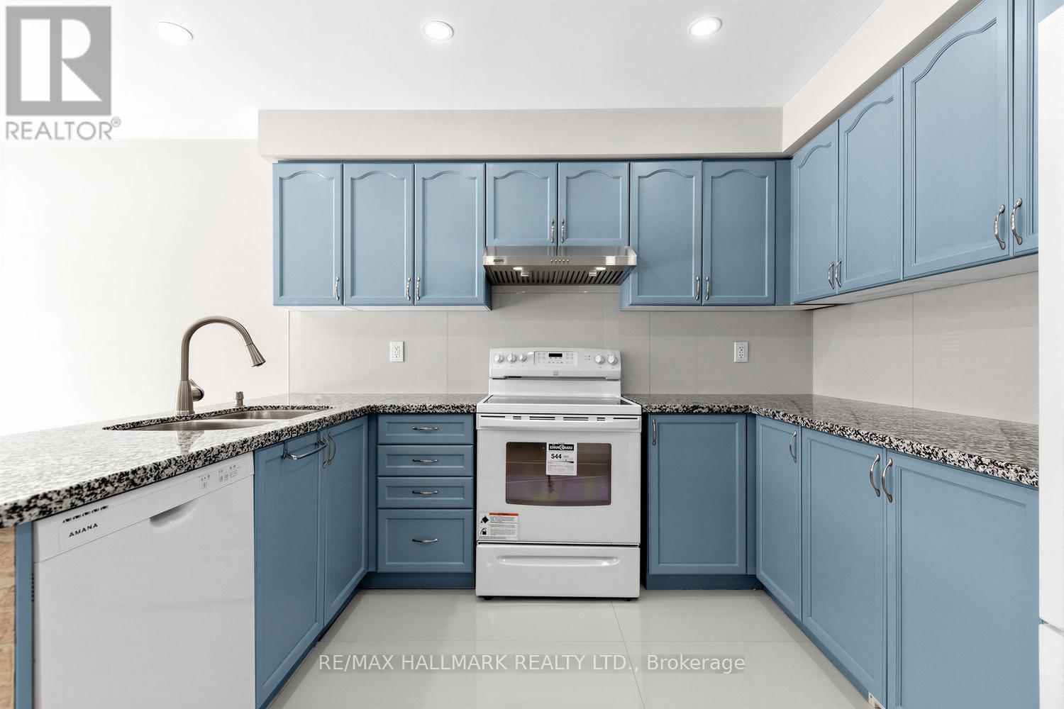 11 Dring Street, Ajax, Ontario  L1T 4Y2 - Photo 10 - E12854582