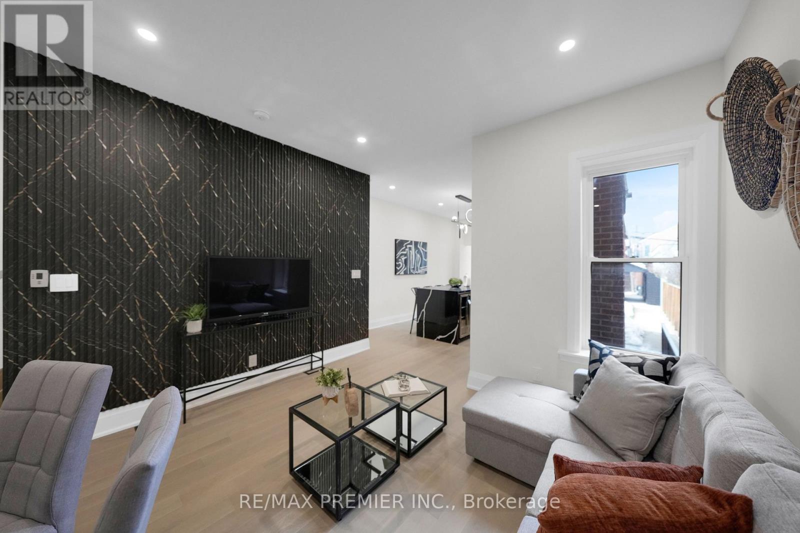 388 Crawford Street, Toronto, Ontario  M6J 2V9 - Photo 10 - C12849982