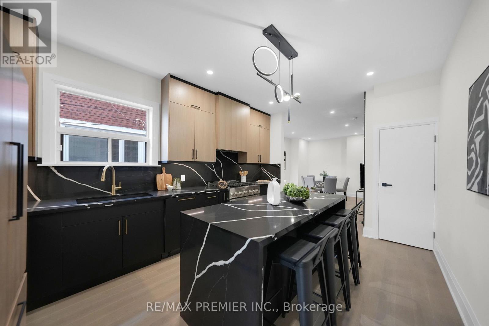 388 Crawford Street, Toronto, Ontario  M6J 2V9 - Photo 14 - C12849982