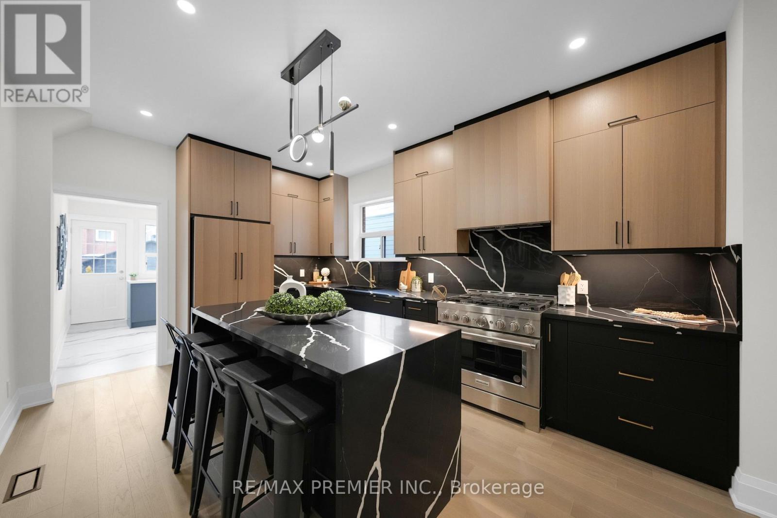 388 Crawford Street, Toronto, Ontario  M6J 2V9 - Photo 12 - C12849982